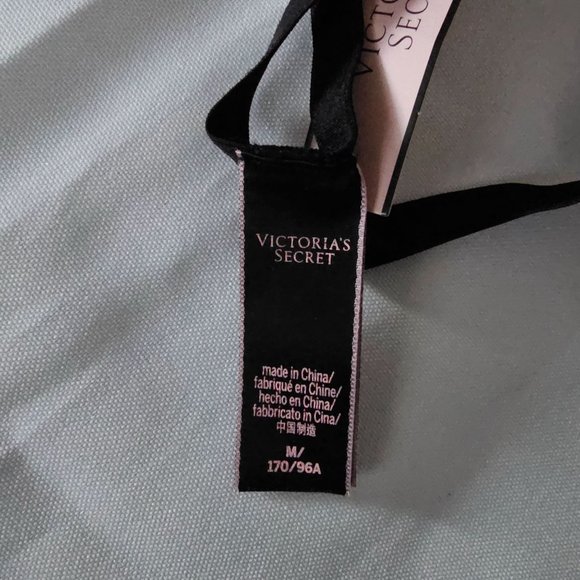 Victoria's Secret Chantilly Lace Plunge Teddy Bodysuit Black Size M/M NWT - Picture 8 of 12